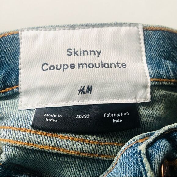 H&M Skinny Coupe Moulante Distressed Jeans, Size 30/32 - Picture 4 of 5